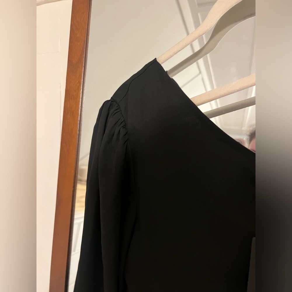 Never Worn Lulu’s Dreams Plans One-Shoulder Cutout Romper - Picture 4 of 8